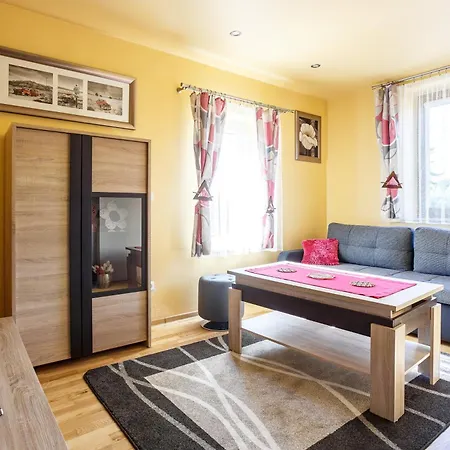 Holiday home Chill Out Wysoka Kolo Wadowic *